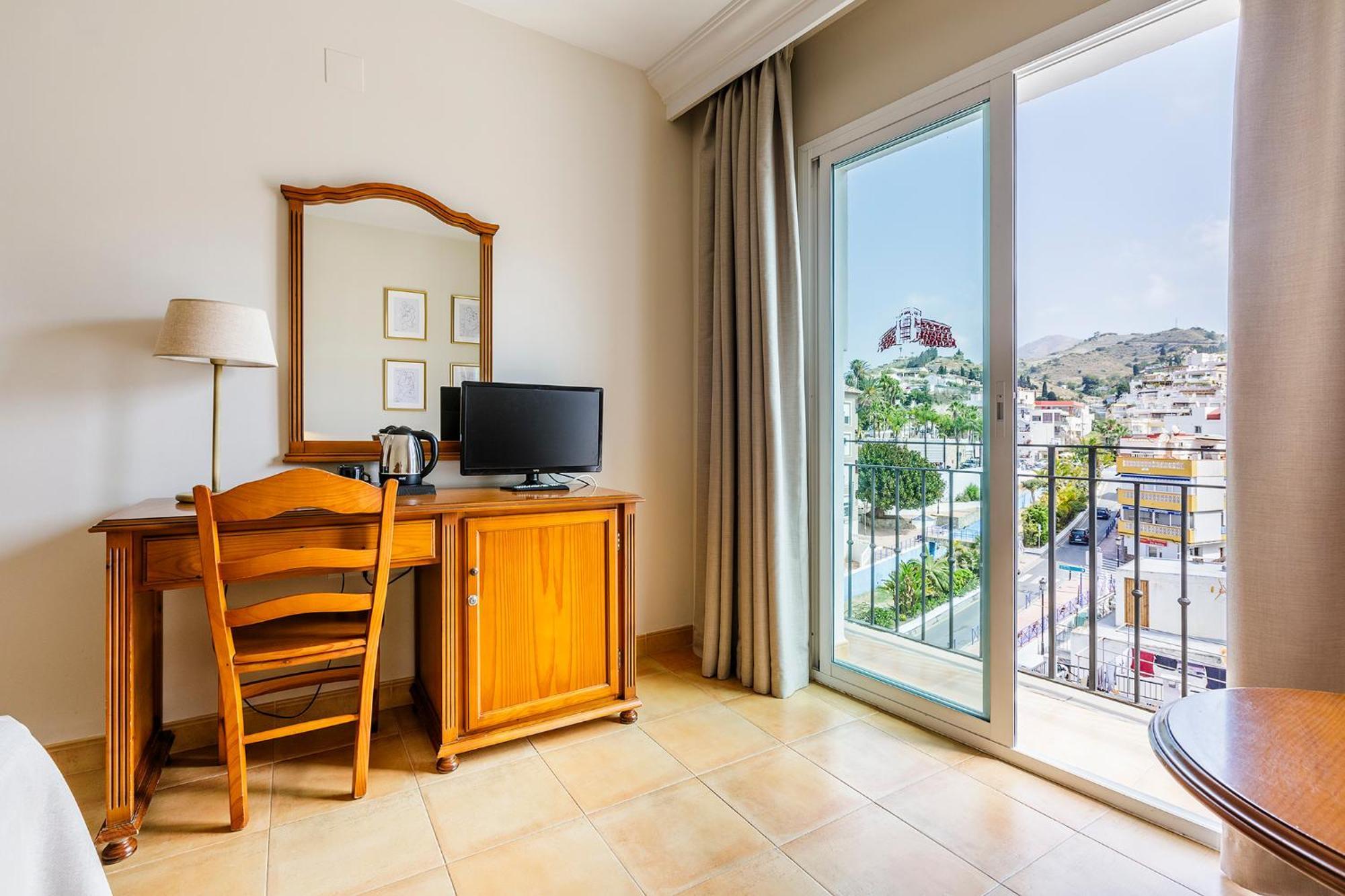 Hotel Almijara - Mares La Herradura  Esterno foto