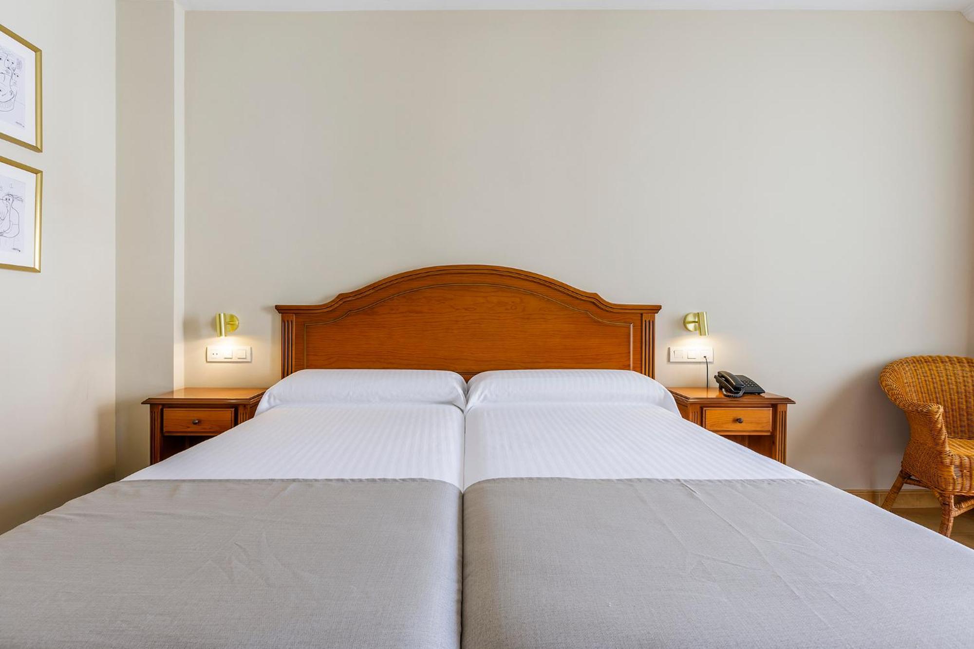 Hotel Almijara - Mares La Herradura  Esterno foto
