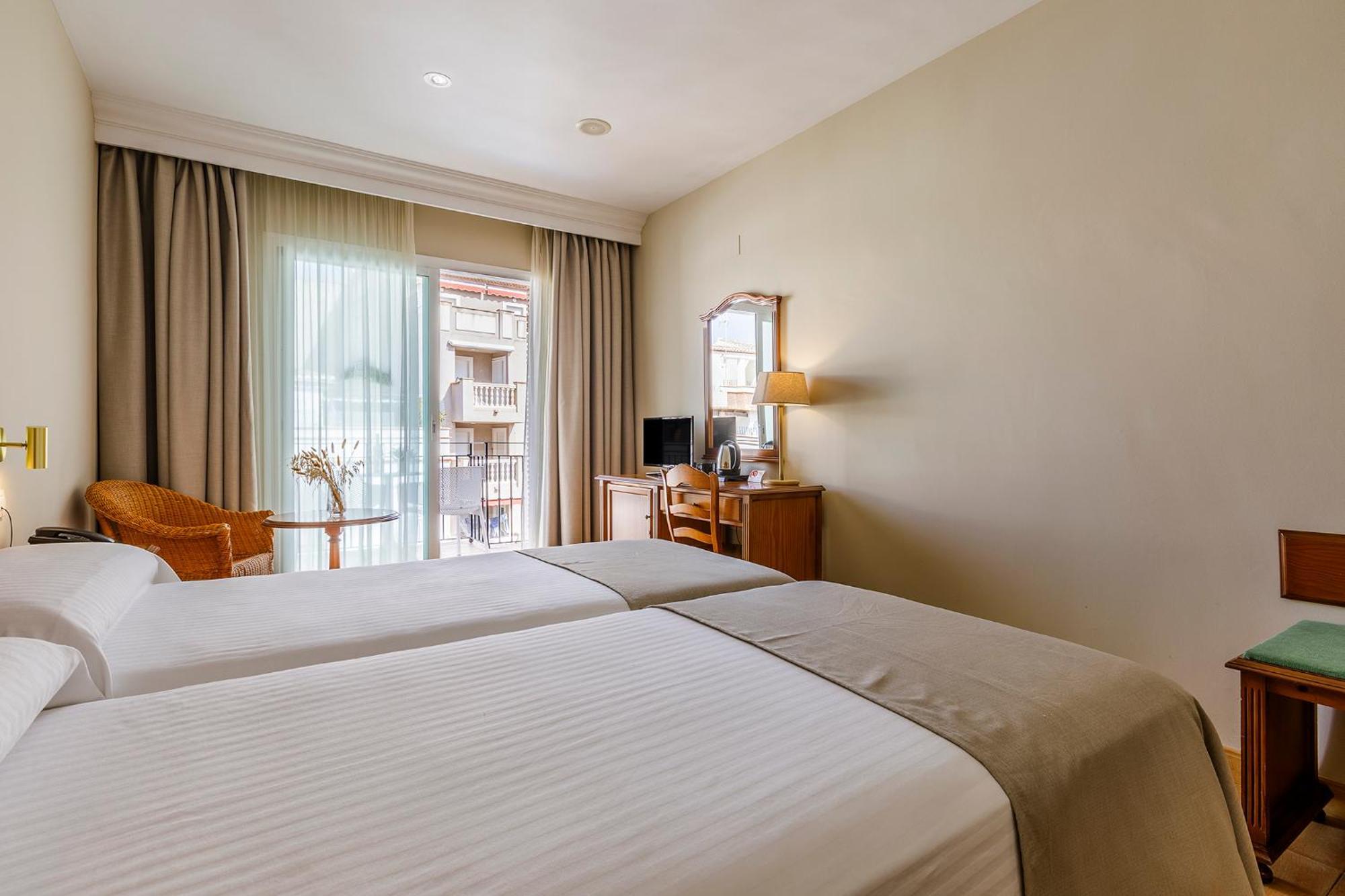 Hotel Almijara - Mares La Herradura  Esterno foto